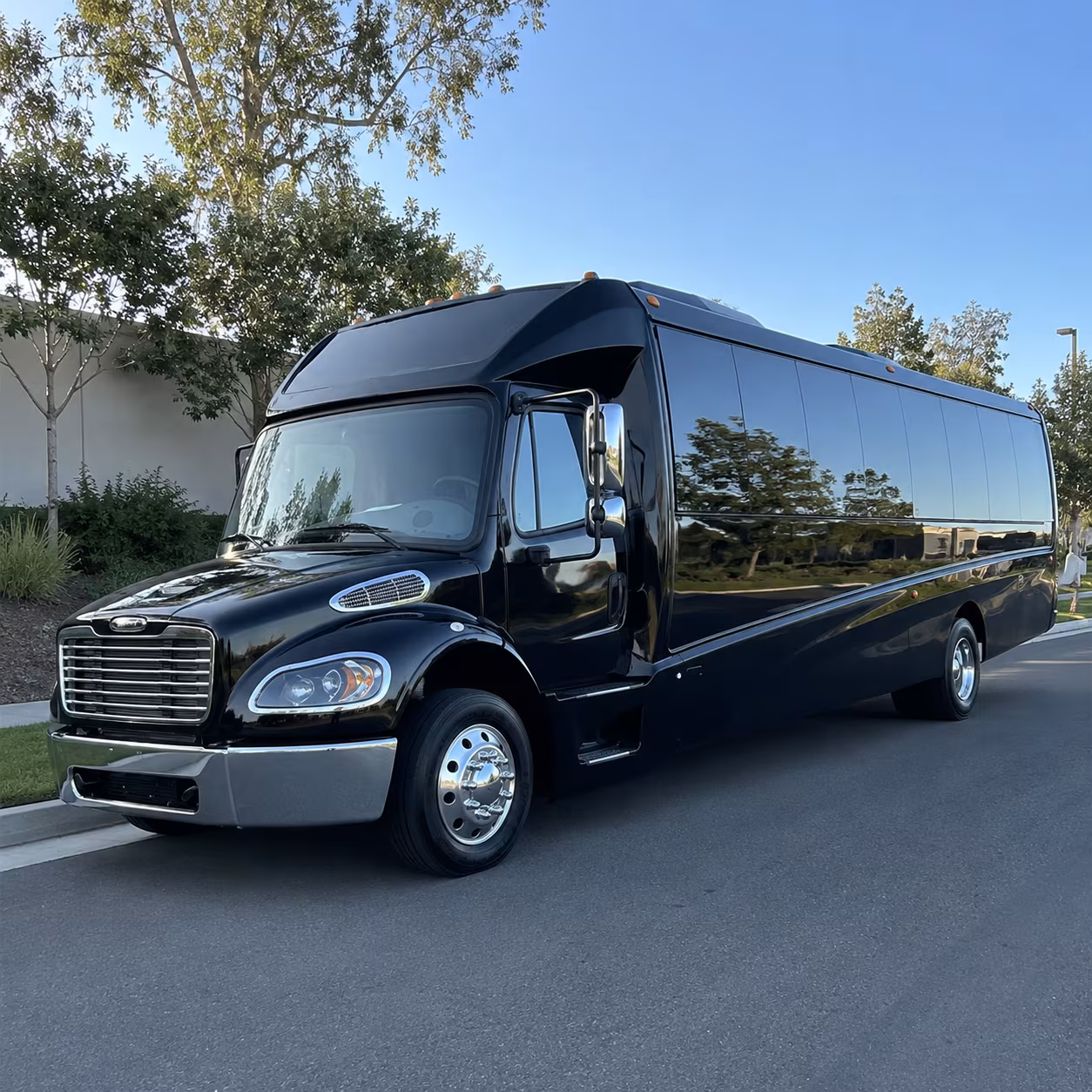 elk grove 30 passenger minibus